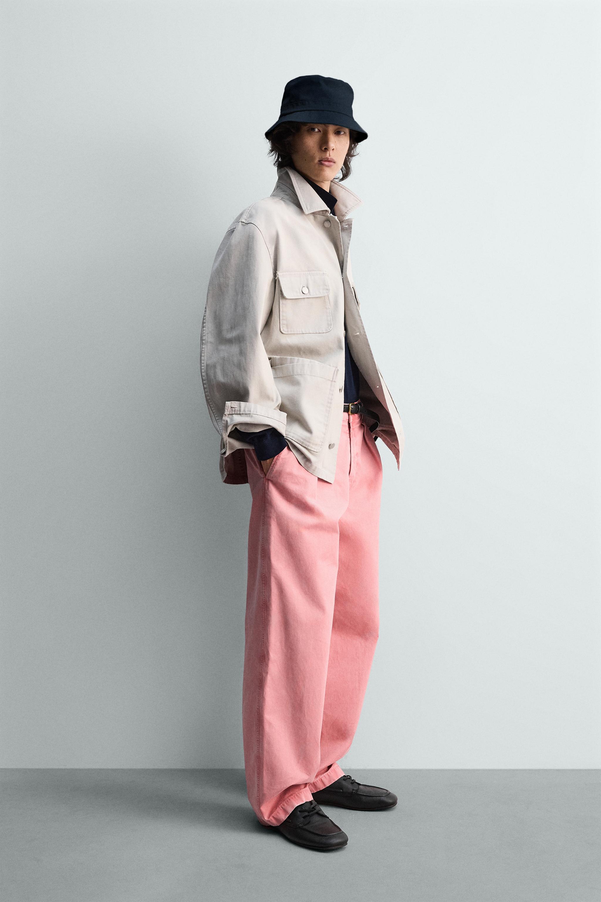 RELAXED FIT PLEATED PANTS